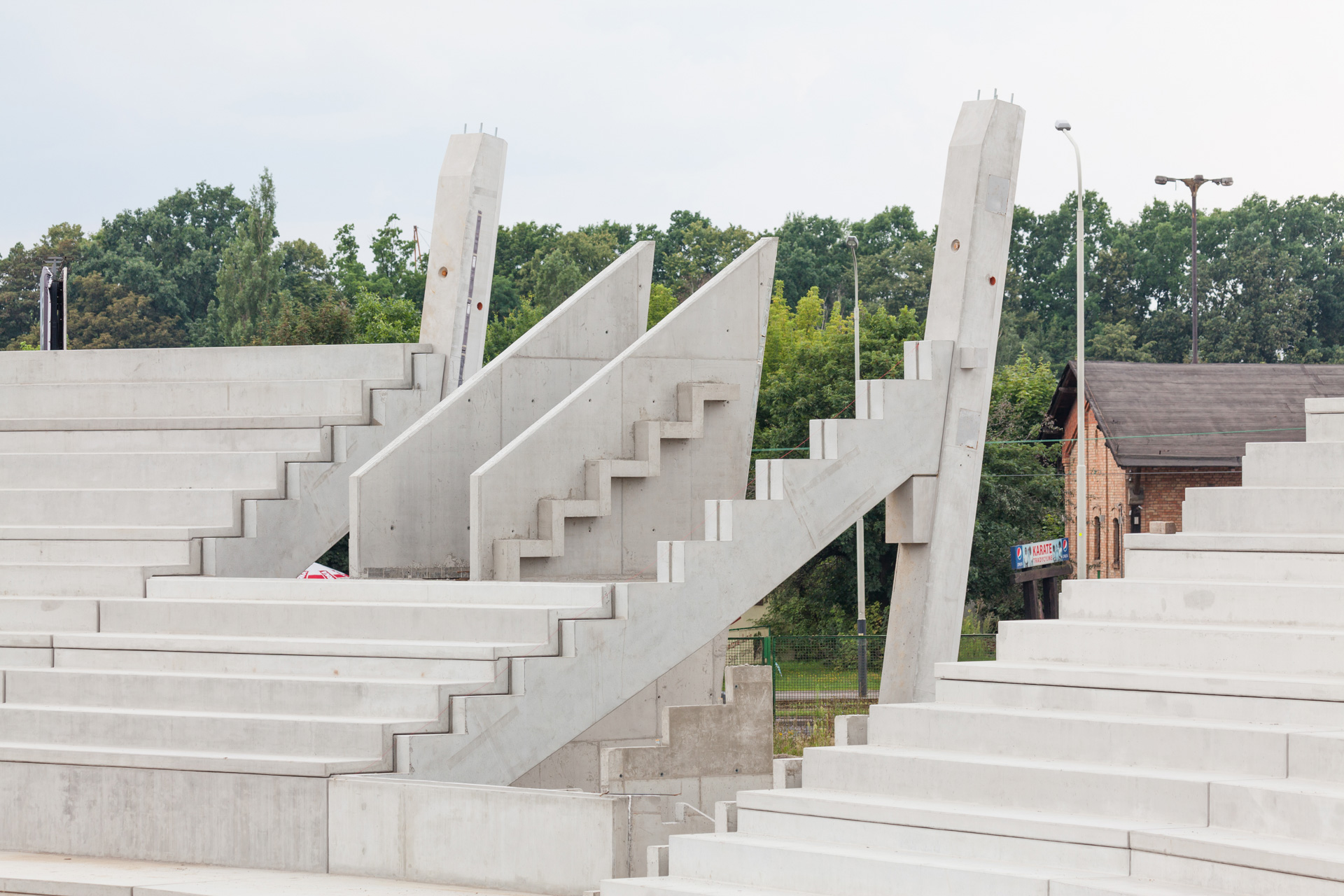 Trybuny na stadionie Orła w Łodzi